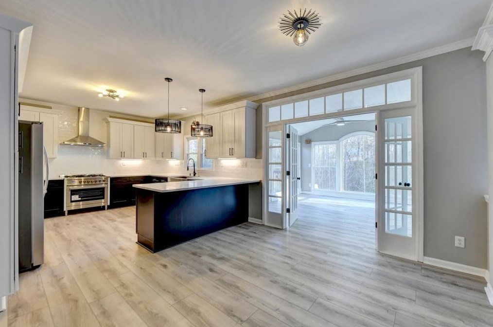 2184 Huntcrest Way, Lawrenceville GA 30043-8126 exterior