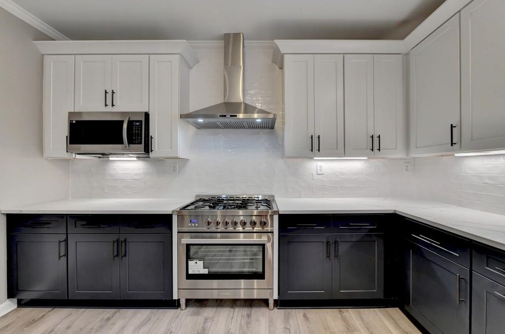 2184 Huntcrest Way, Lawrenceville GA 30043-8126 exterior