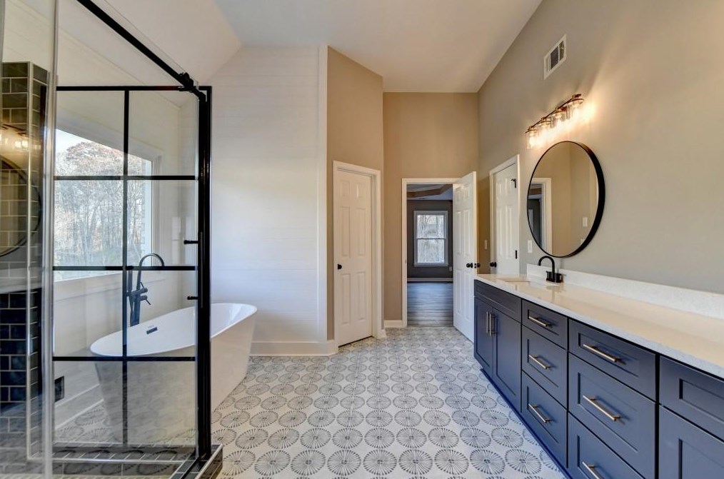 2184 Huntcrest Way, Lawrenceville GA 30043-8126 exterior