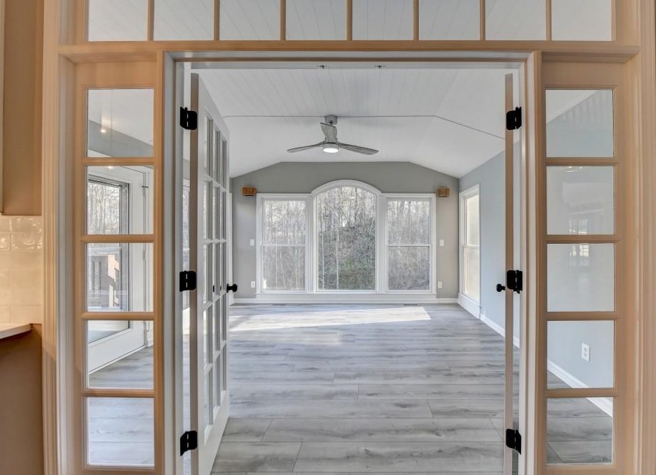 2184 Huntcrest Way, Lawrenceville GA 30043-8126 exterior