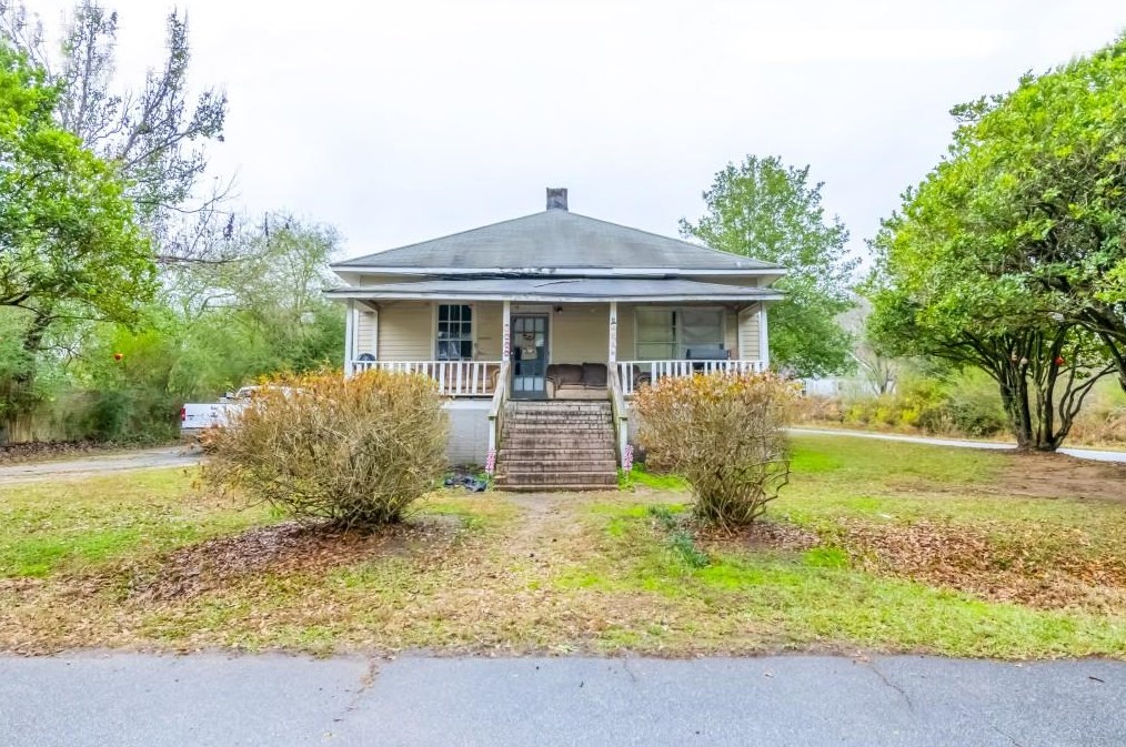 88 New St, Newnan, GA 30263