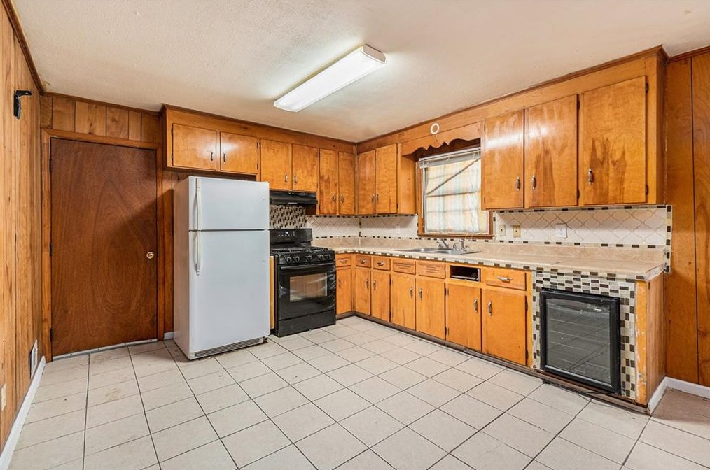 2071 Bluffton Way, Decatur GA  30035-2306 exterior