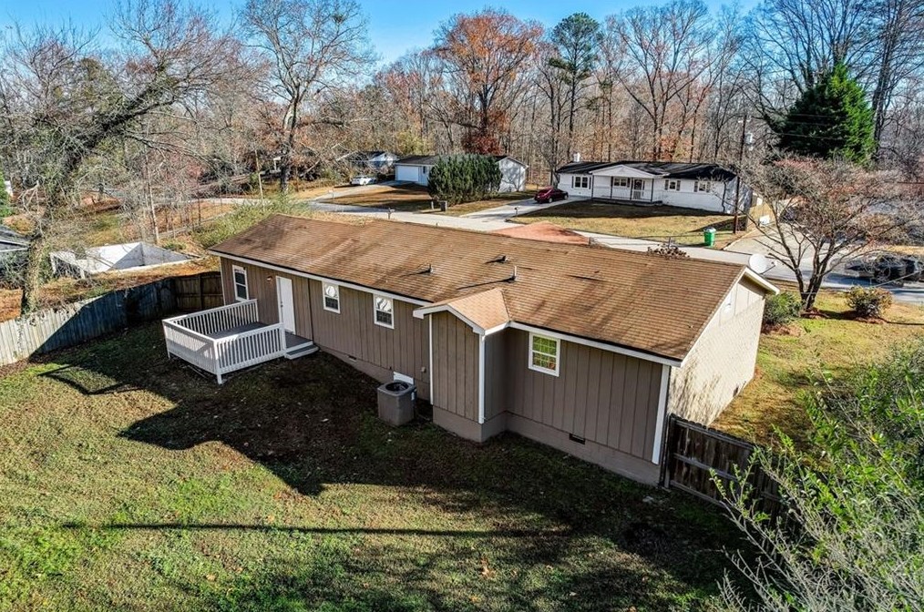 8981 Meadow Dr, Lithia Springs, GA 30122