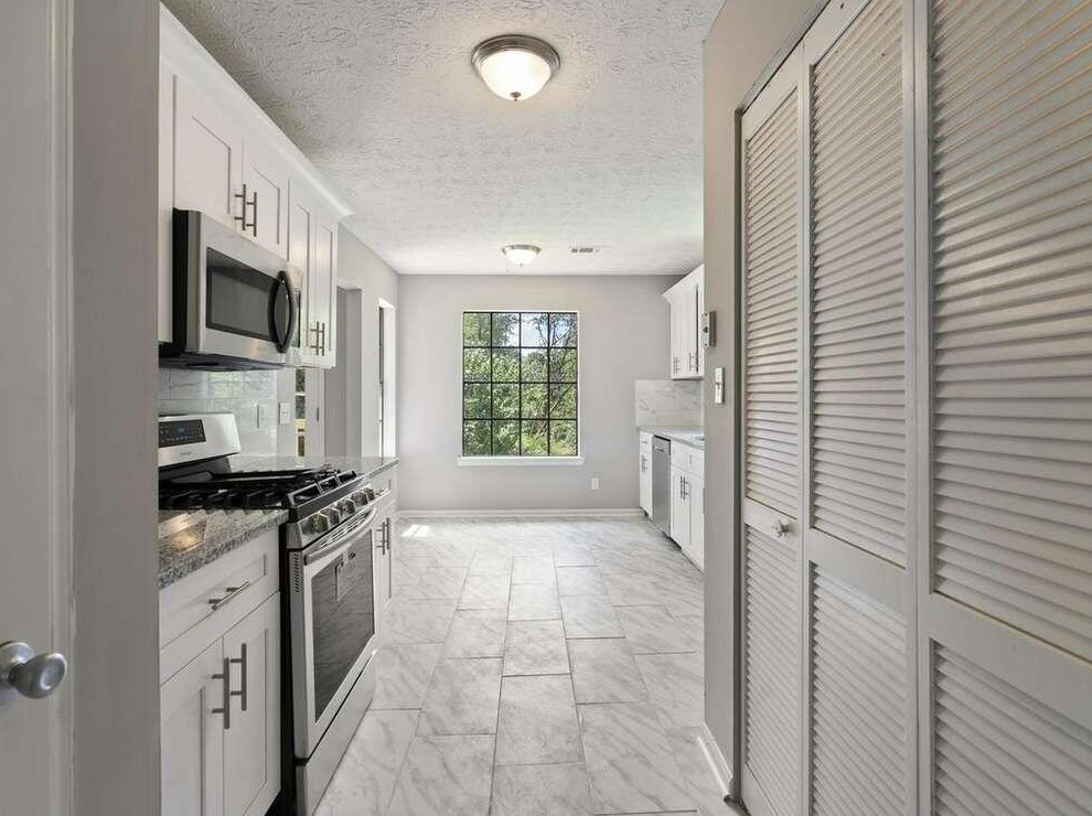1421 Dickens Rd Nw, Lilburn, GA 30047