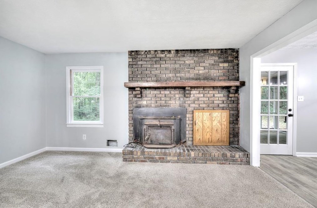 385 Marty Ln, Dallas GA  30132-8187 exterior