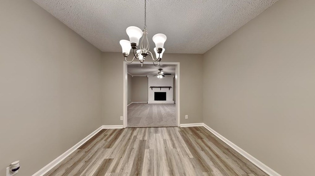 2240 Oakhurst Ct, Morrow, GA 30260