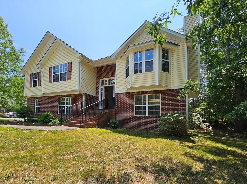 1975 Sandstream Ct, Atlanta GA  30331-8737 exterior