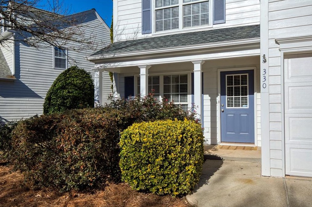330 Cadeleigh Ct, Alpharetta, GA 30005