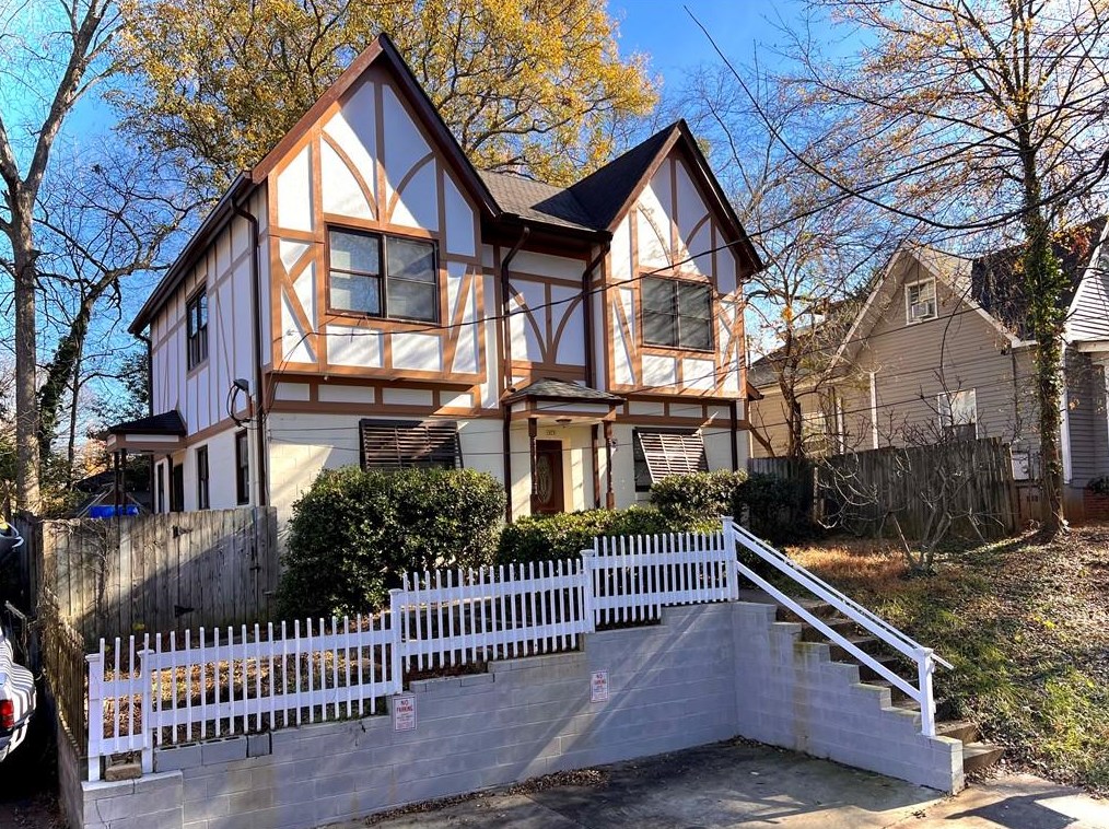 1079 Tumlin St, Atlanta, GA 30318-7951