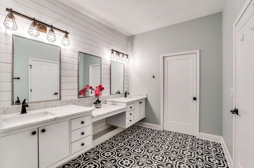 1924 Bonner St, Decatur GA  30032-4105 exterior