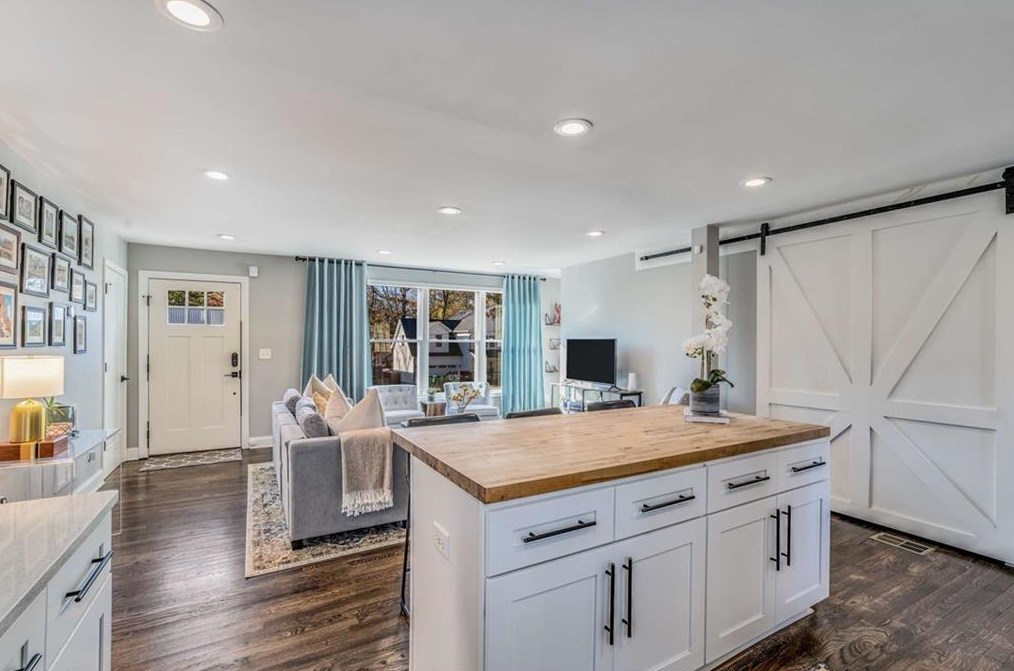 1924 Bonner St, Decatur GA  30032-4105 exterior