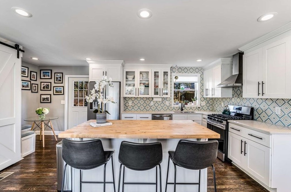 1924 Bonner St, Decatur GA  30032-4105 exterior