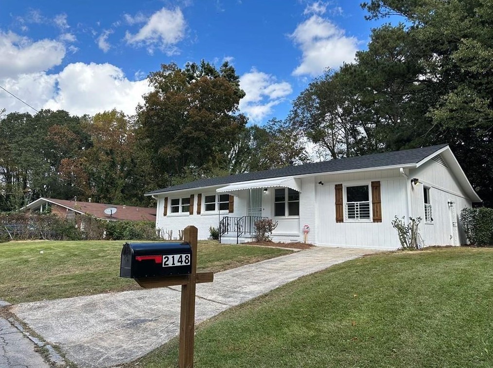 2148 Westover Dr, Atlanta GA  30344-1122 exterior