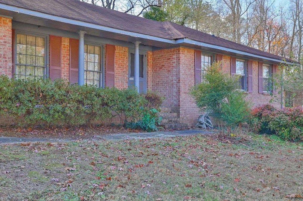 4366 Hale Dr Sw, Lilburn, GA 30047