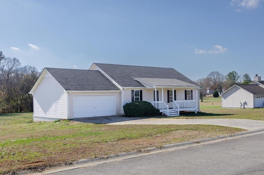 11 Russell Ridge, Euharlee, GA 30145