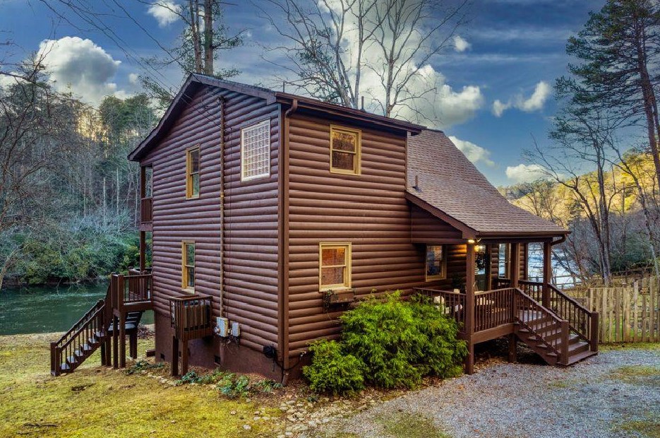 514 Novena Ct, Ellijay, GA 30540