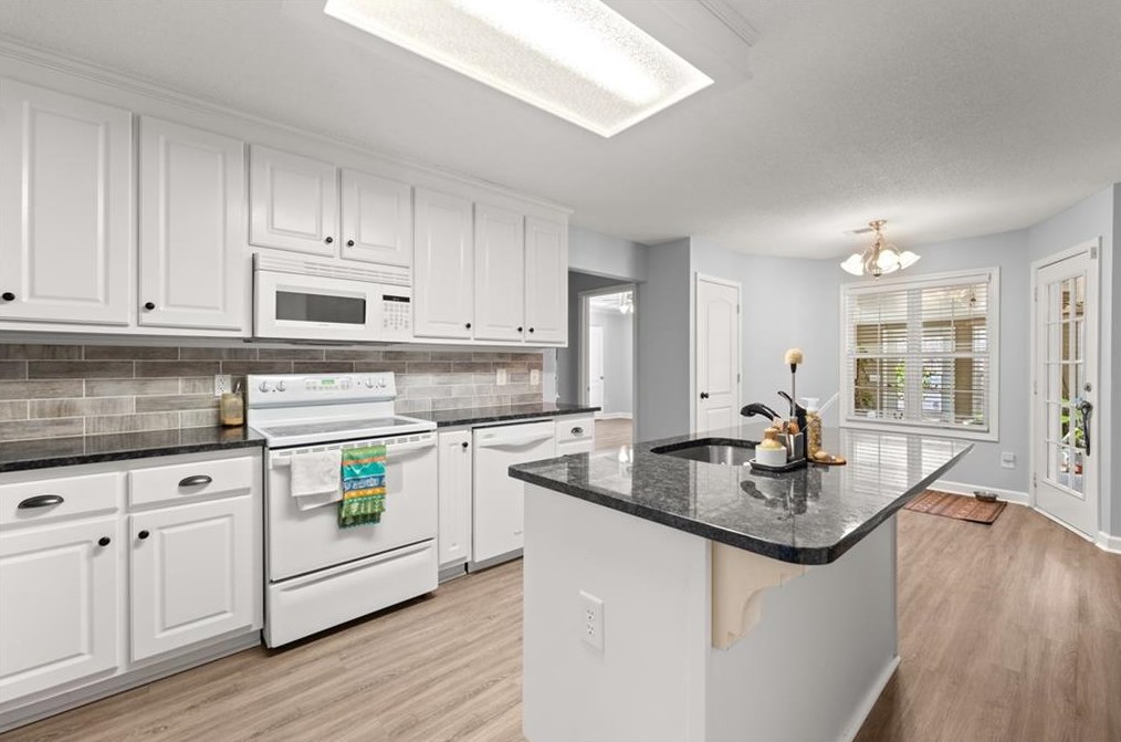 931 Jefferson Walk Cir, Jefferson GA  30549-5586 exterior