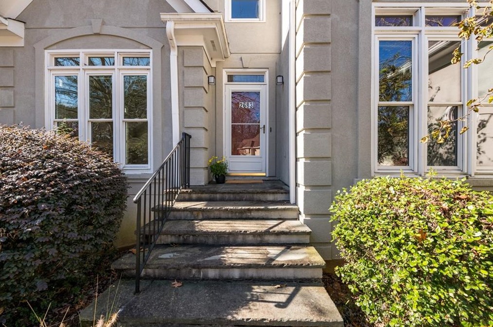 2683 River Oak Dr, Decatur, GA 30033