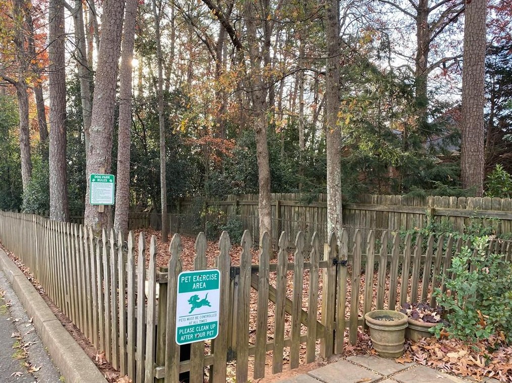 2902 Lavista Way, Decatur GA  30033-1108 exterior