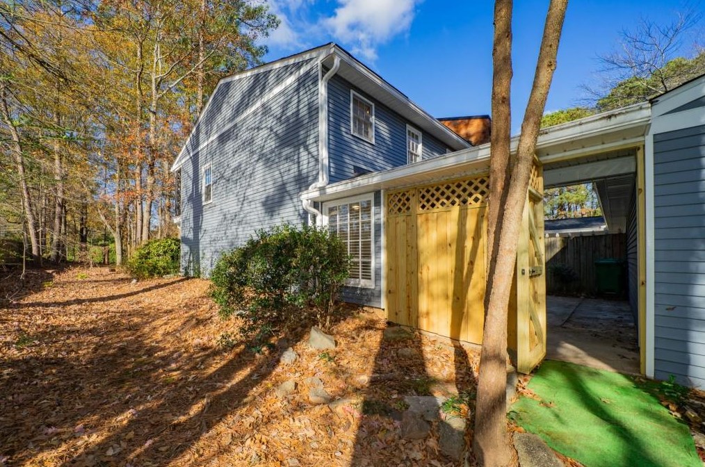 2902 Lavista Way, Decatur GA  30033-1108 exterior