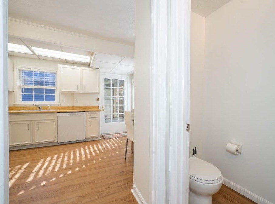 2902 Lavista Way, Decatur GA  30033-1108 exterior