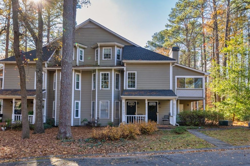 1432 Oakridge Cir, Decatur, GA 30033