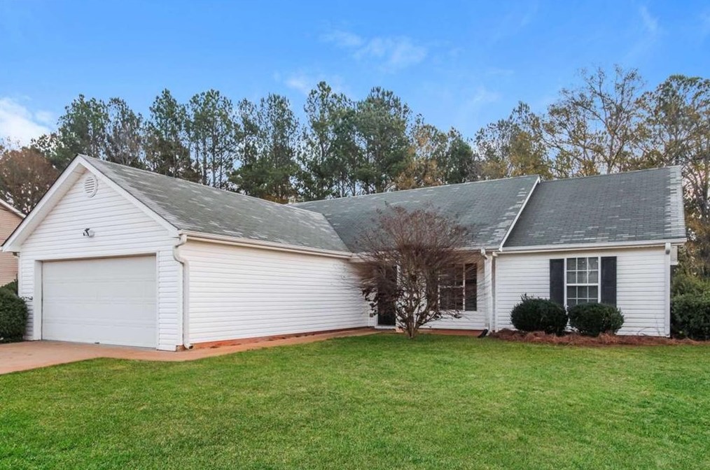 40 Arthurs Ln, Porterdale, GA 30016