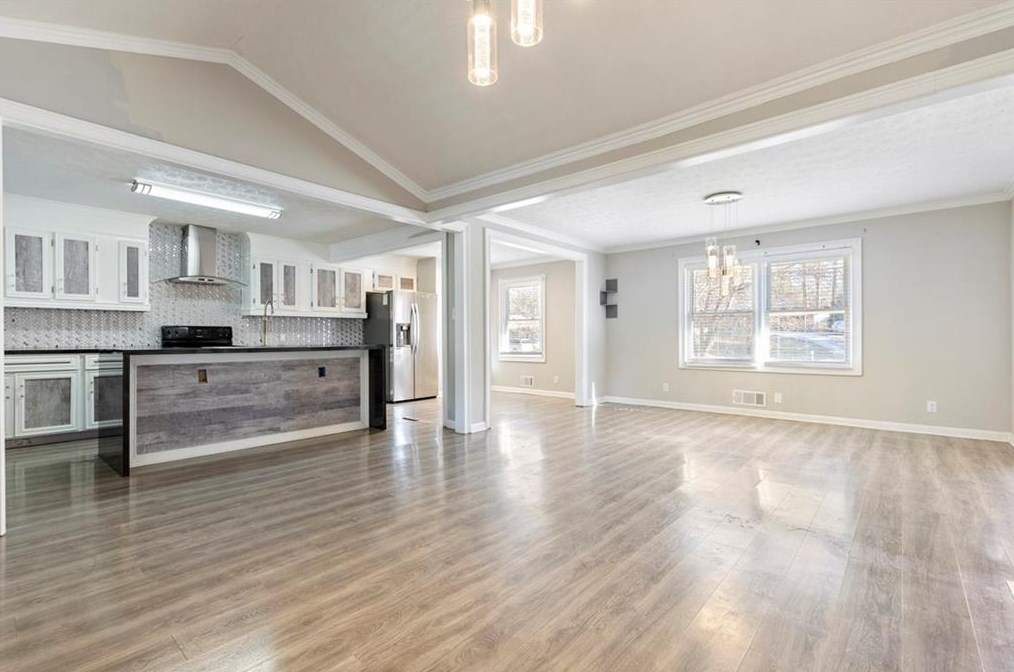 618 Rae Dr, Lawrenceville GA  30044-5641 exterior