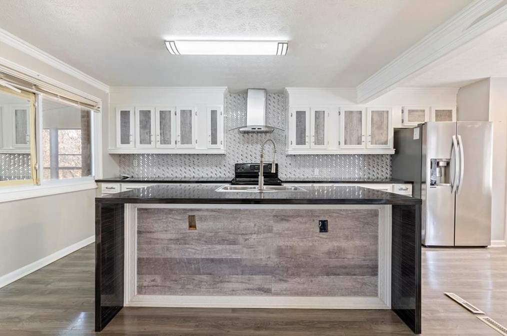 618 Rae Dr, Lawrenceville GA  30044-5641 exterior