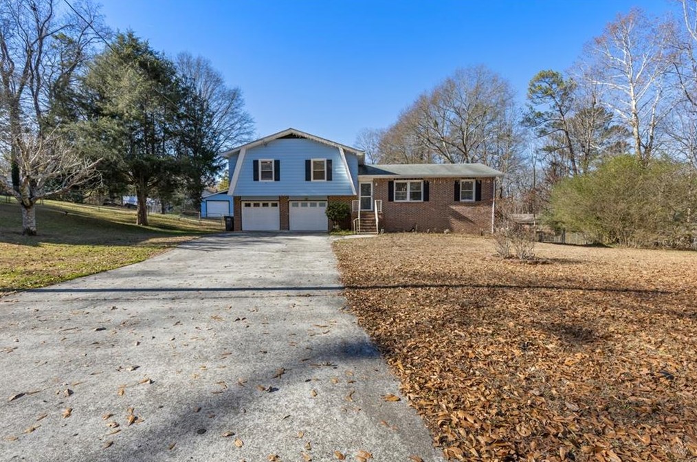 618 Rae Dr, Lawrenceville GA  30044-5641 exterior