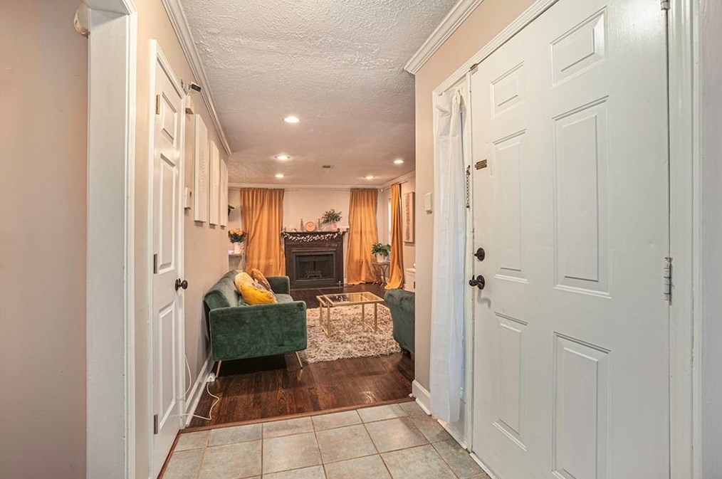 1215 Oak Forest Ct Sw, Marietta, GA 30008