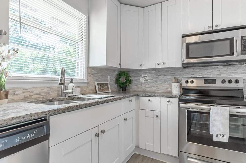 2018 Austin Dr, Decatur GA  30032-6103 exterior