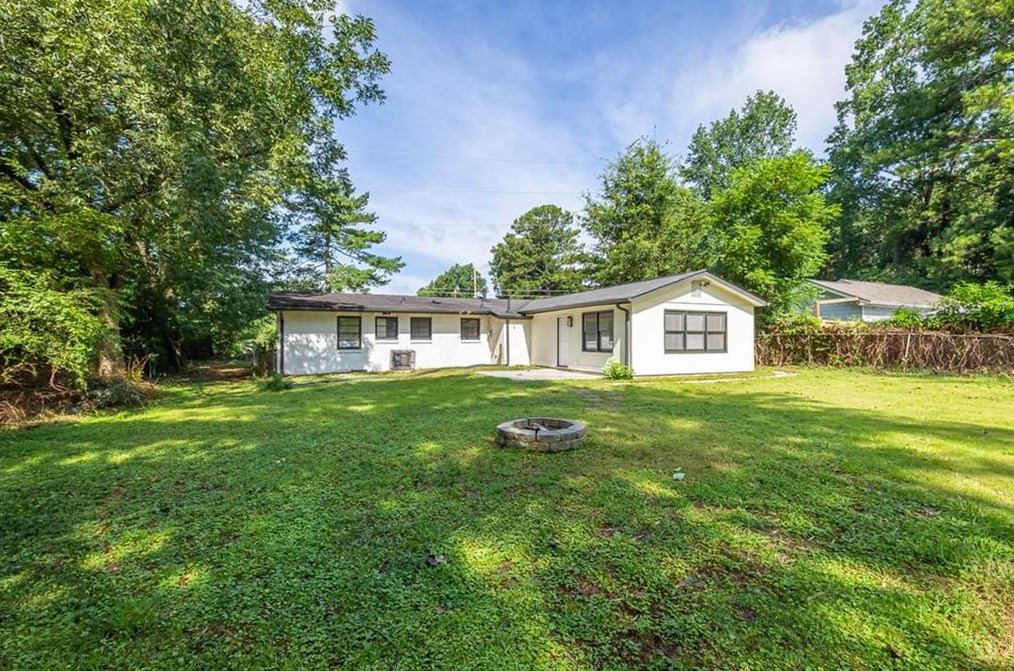 2018 Austin Dr, Decatur GA  30032-6103 exterior