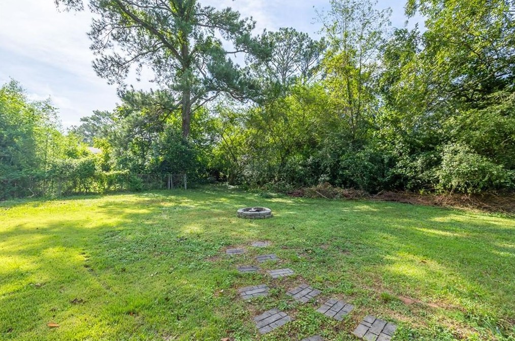 2018 Austin Dr, Decatur GA  30032-6103 exterior