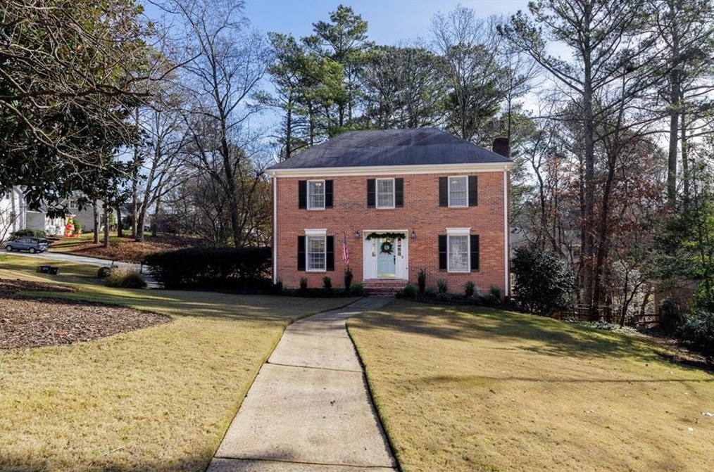 9330 Bluejack Ln, Roswell, GA 30076