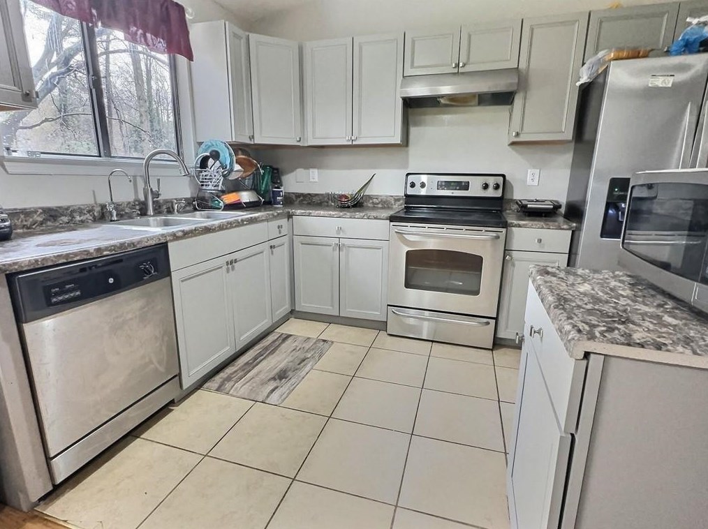 5477 Timor Trl, Lithonia GA  30038-2884 exterior