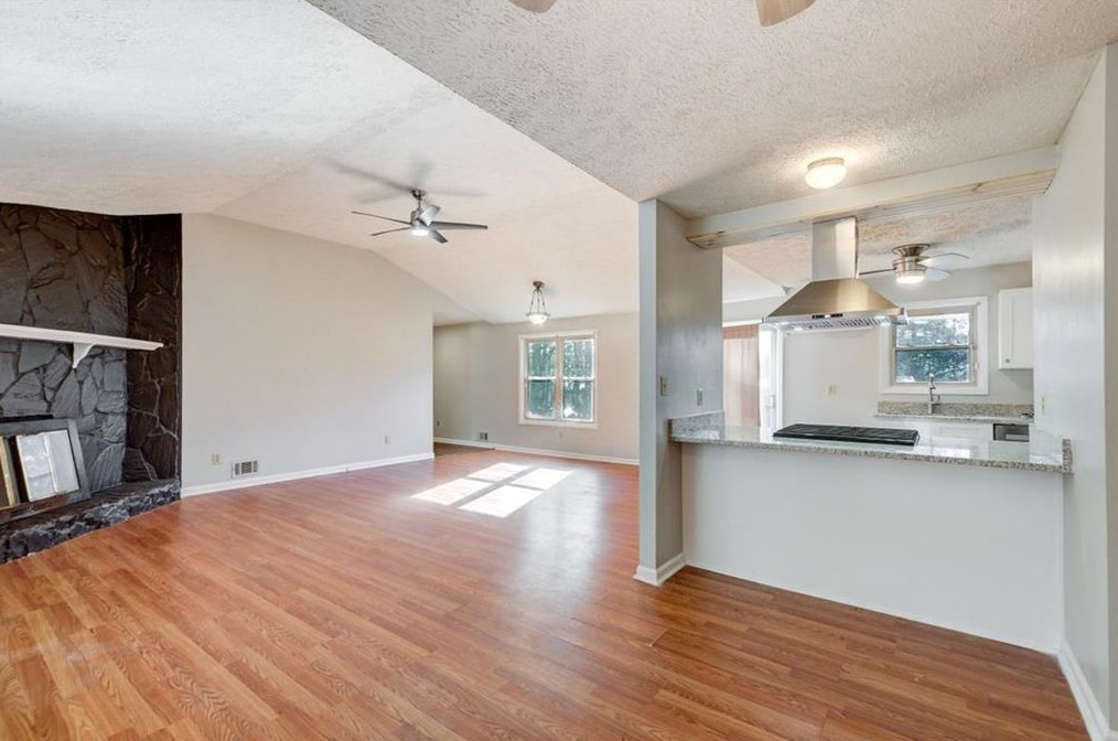 6753 Browns Mill Ferry Ct, Lithonia, GA 30038-4521
