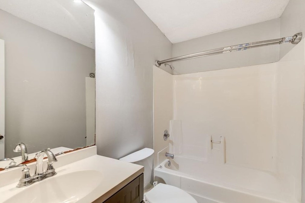 6753 Browns Ml Fry Ct, Lithonia GA 30038-4521 exterior