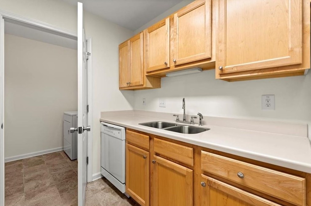 4002 Wingate Way, Atlanta GA  30350-4970 exterior