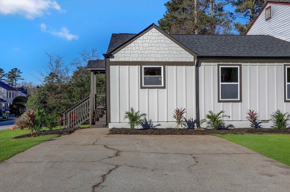 3242 Kingswood Gln, Decatur GA  30034-6709 exterior