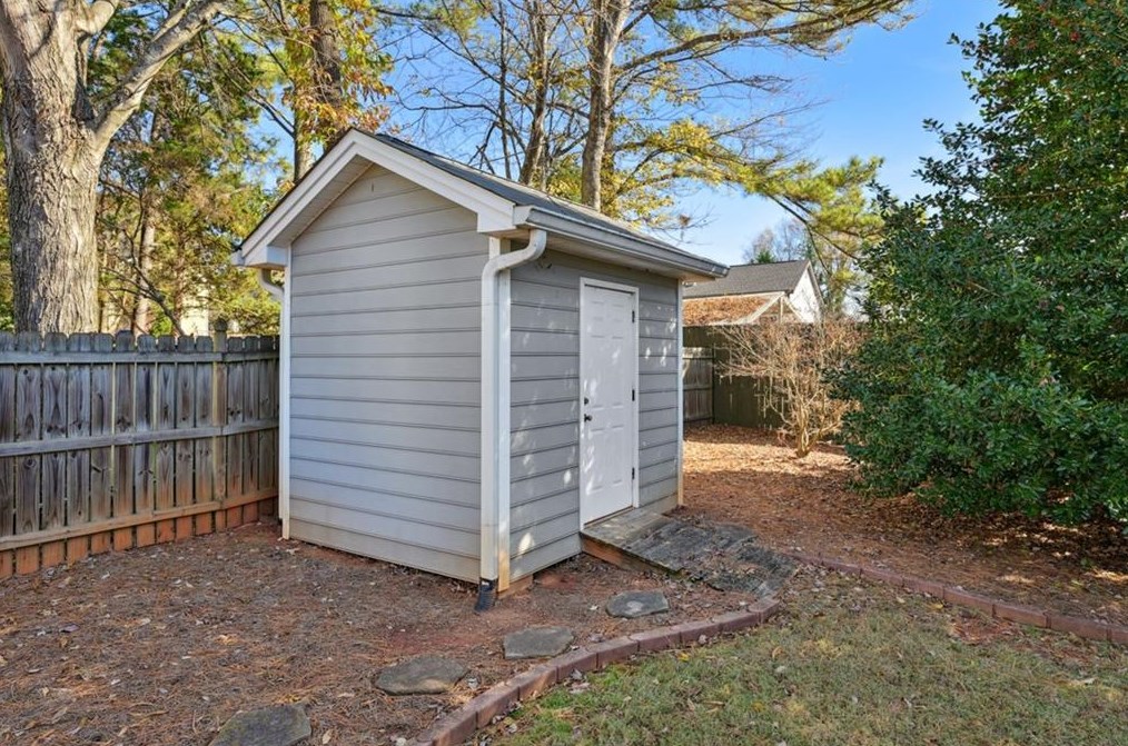 876 Wheatfields Ct, Decatur GA  30030-5306 exterior