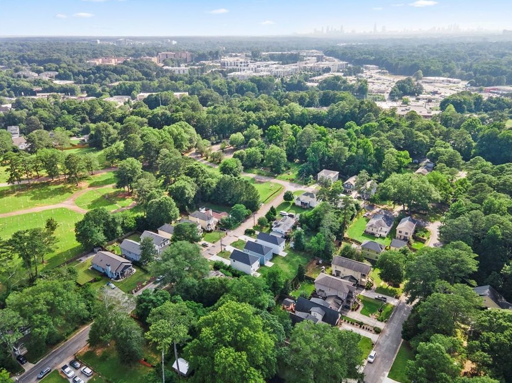 2816 Lincoln Dr, Decatur GA  30033-5810 exterior