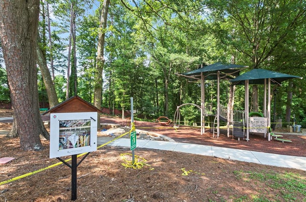 2816 Lincoln Dr, Decatur GA  30033-5810 exterior