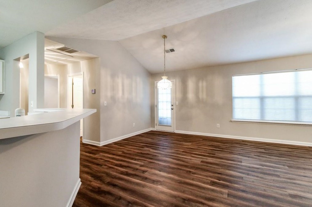 2690 Lake Park Bnd, Acworth, GA 30101-6887