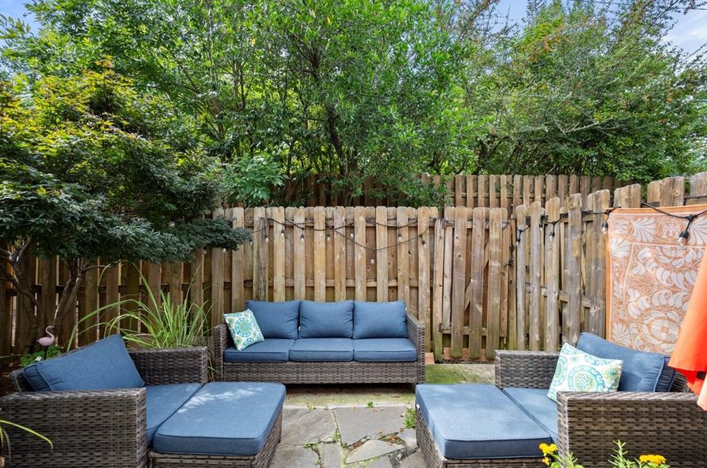 136 Peachtree Memorial Dr, Atlanta GA  30309-1008 exterior