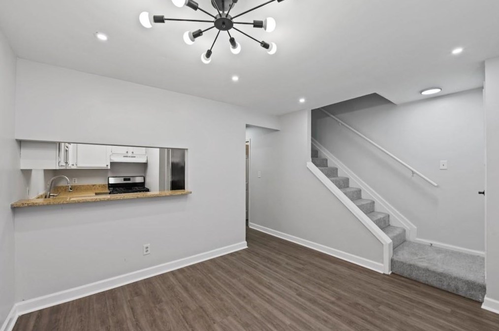 741 Oak Dr, Atlanta, GA 30354