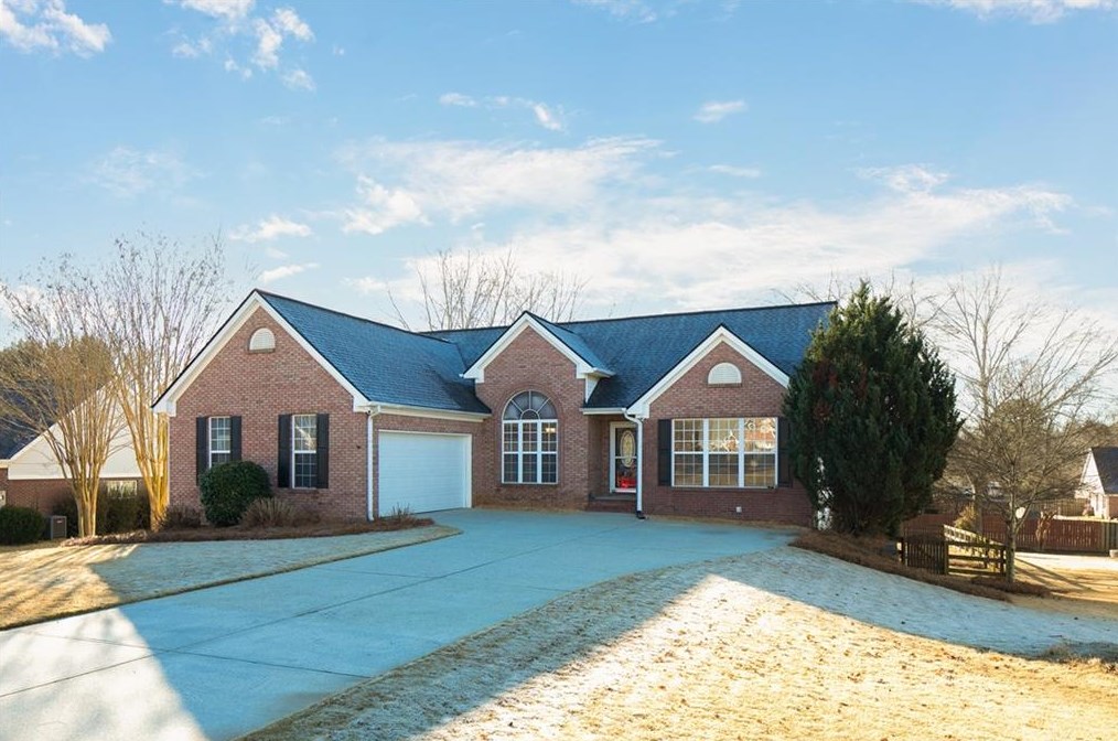 7140 Valley Forest Dr, Cumming, GA 30041-2136