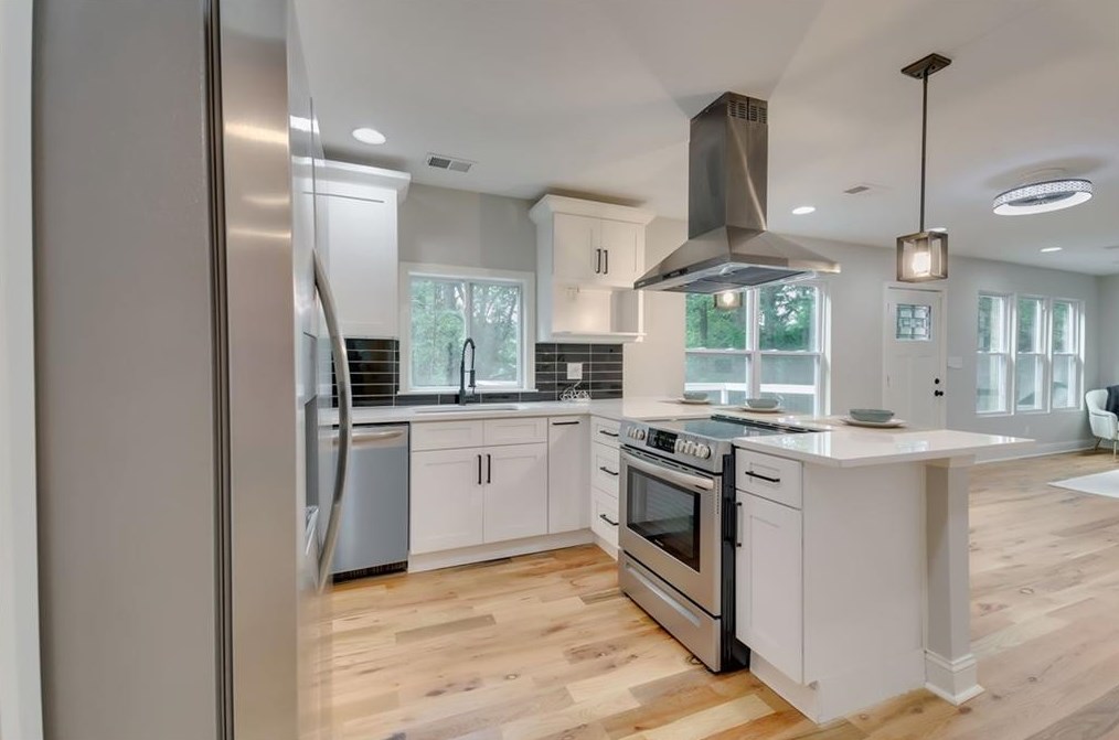 411 Pomona Cir, Atlanta GA  30315-7229 exterior