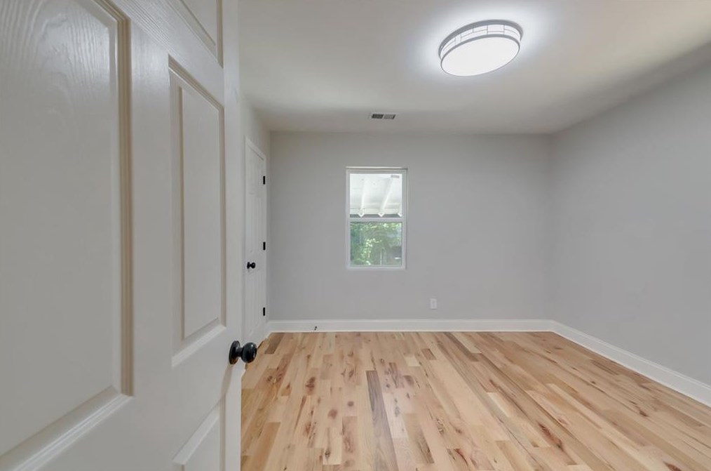 411 Pomona Cir, Atlanta GA  30315-7229 exterior