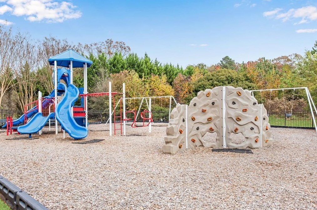 2185 Saddle Creek Dr, Jefferson GA  30549-7908 exterior